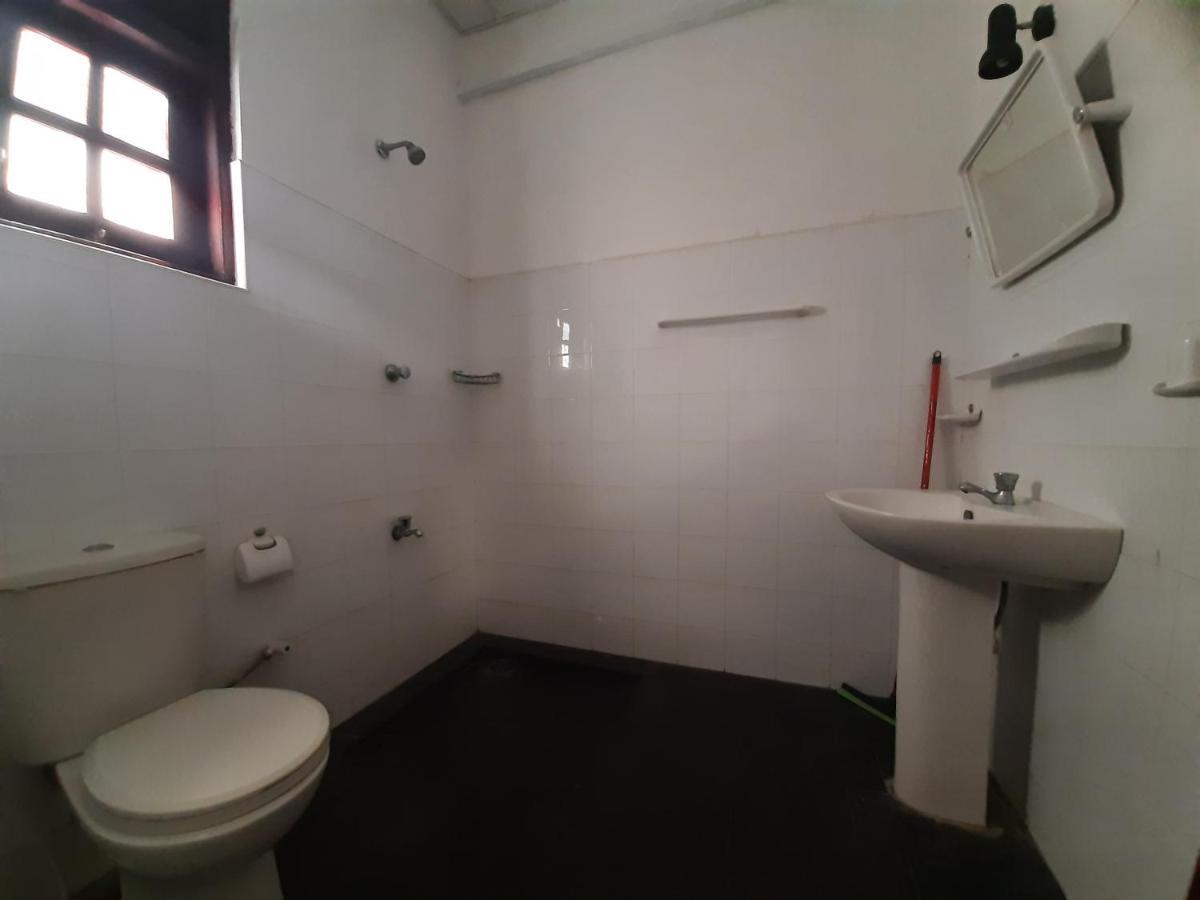 Katagamuwa Rest Hotel Kataragama Ngoại thất bức ảnh